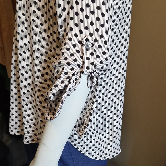 LOFT Cream w Gray Stripes and Black Polka Notched Collar Button Down Shirt - Picture 5 of 7